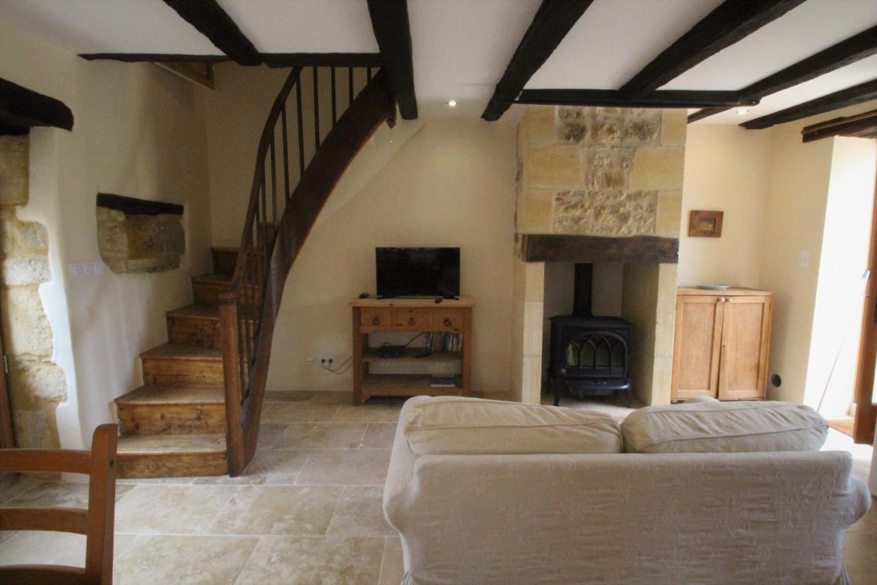 Joli Gite Pour 5 Personnes : Chez Cherrie Saint-Julien-de-Lampon Esterno foto