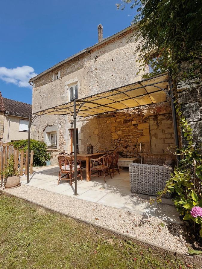 Joli Gite Pour 5 Personnes : Chez Cherrie Saint-Julien-de-Lampon Esterno foto